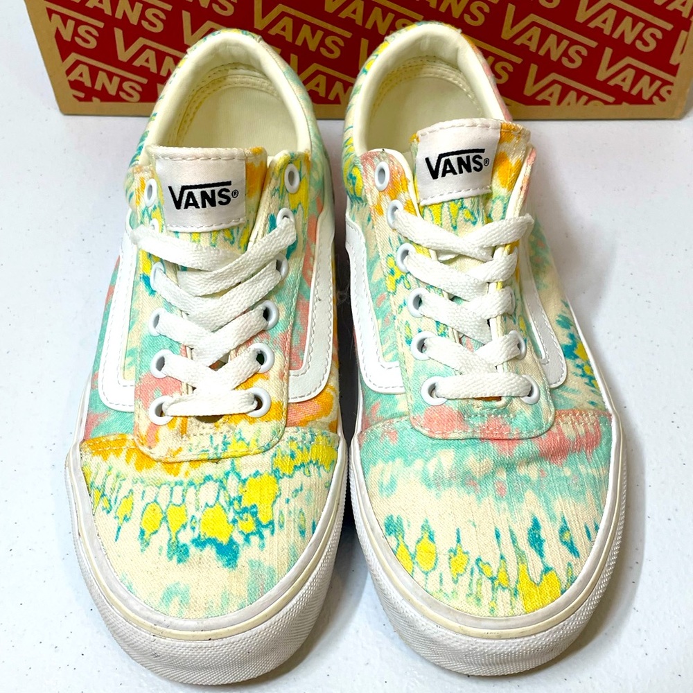 Women’s Vans Psychedelic Tie Dye size 6.5